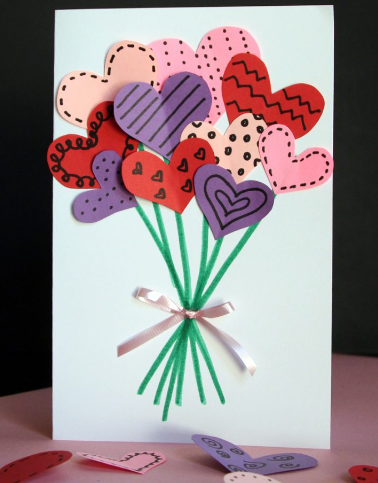 Tarjeta de papel con dibujo de un ramo de flores.